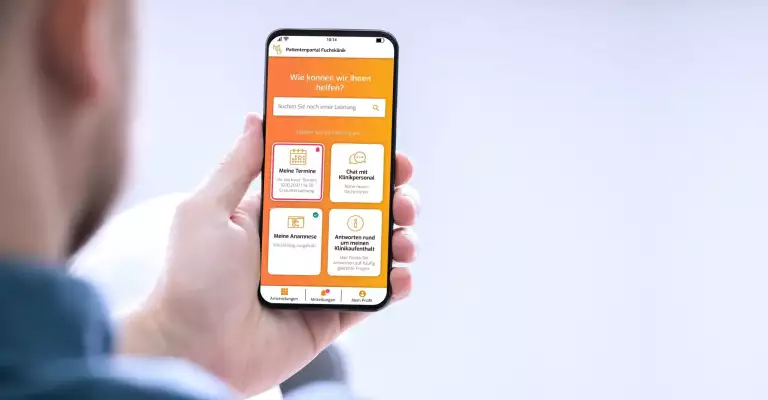 Patientenportal_Smartphone-scaled.jpg.webp